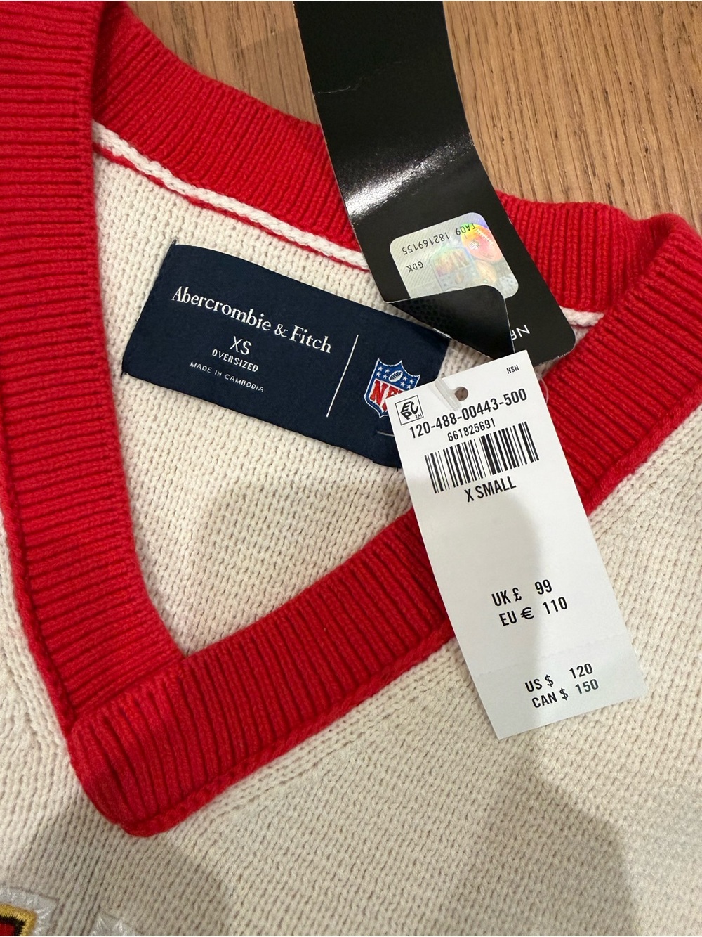 Abercrombie & Fitch Men's White V-Neck Sweater with Red Trim